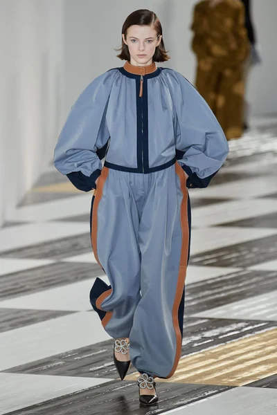 Look 29